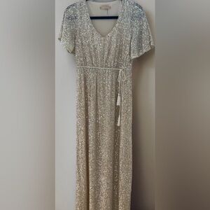 Women’s Ricarica Short Sleeve V Neck Sequin Maxi Dress, Silver, Size Small